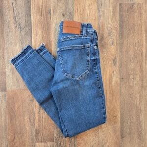 Lucky Brand Women's Classic Blue Ankle Jeans